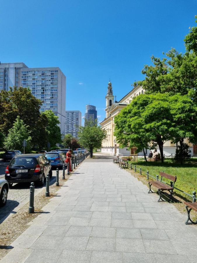 Centrum Warszawa - Center Of วอร์ซอ ภายนอก รูปภาพ